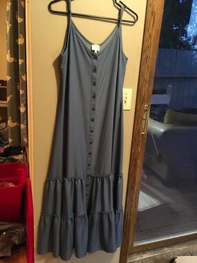Sleeveless Ava James Tiered Maxi Dress